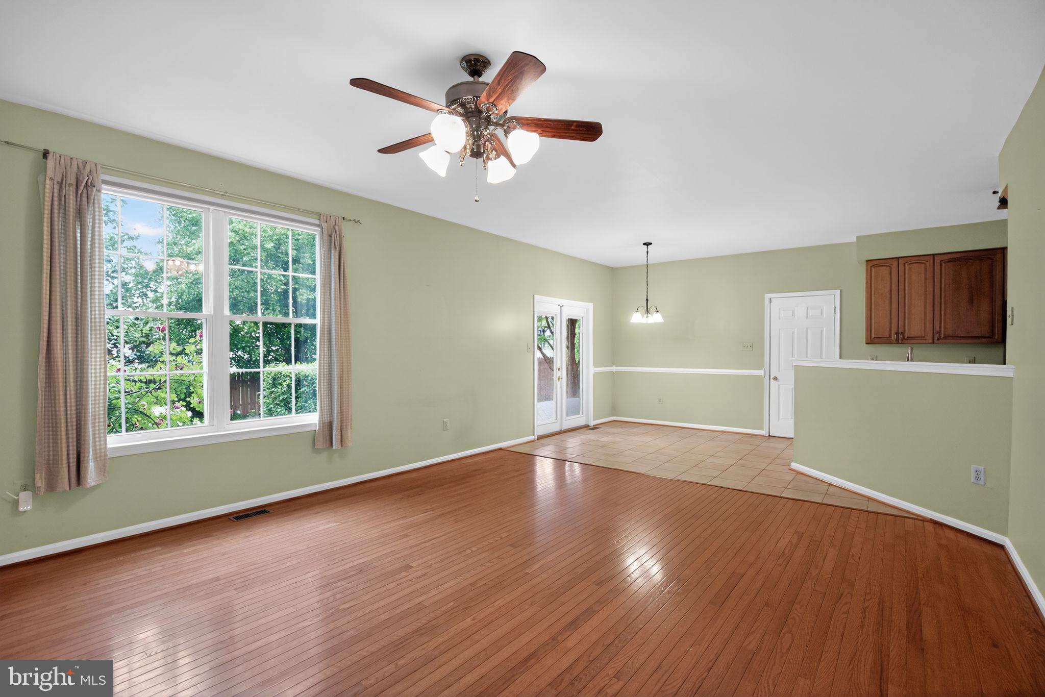 WESTBURY PUB - Residential