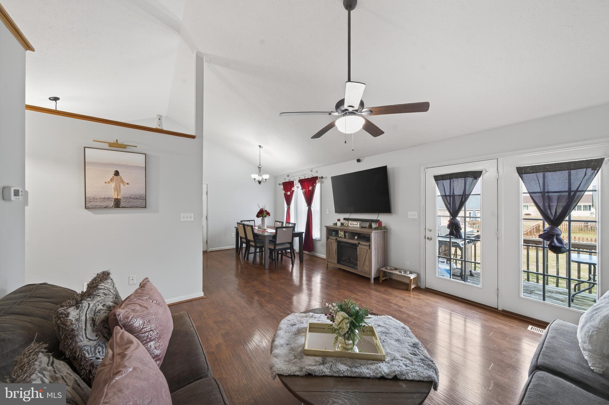 VINEYARDS - Residential