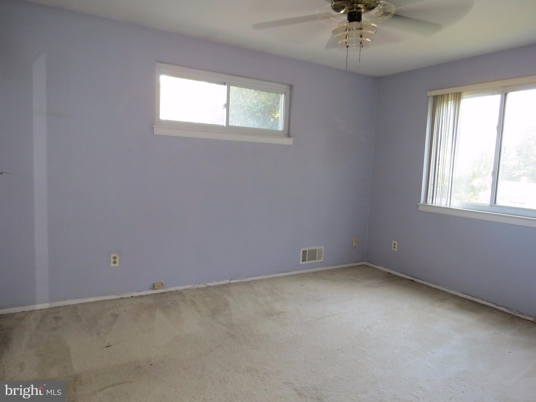 FRANKLIN KNOLLS - Residential