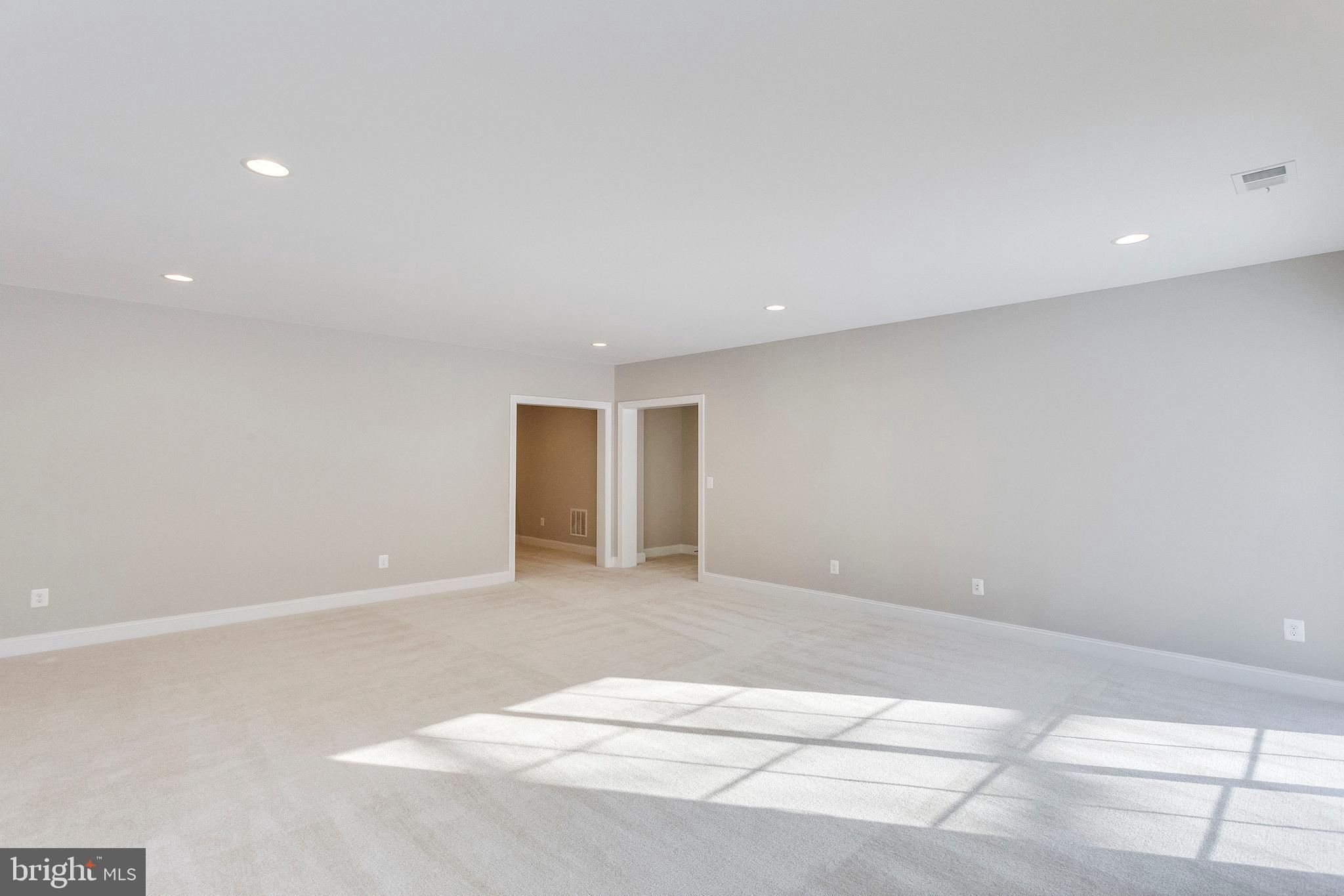 WALNUT RUN - Residential