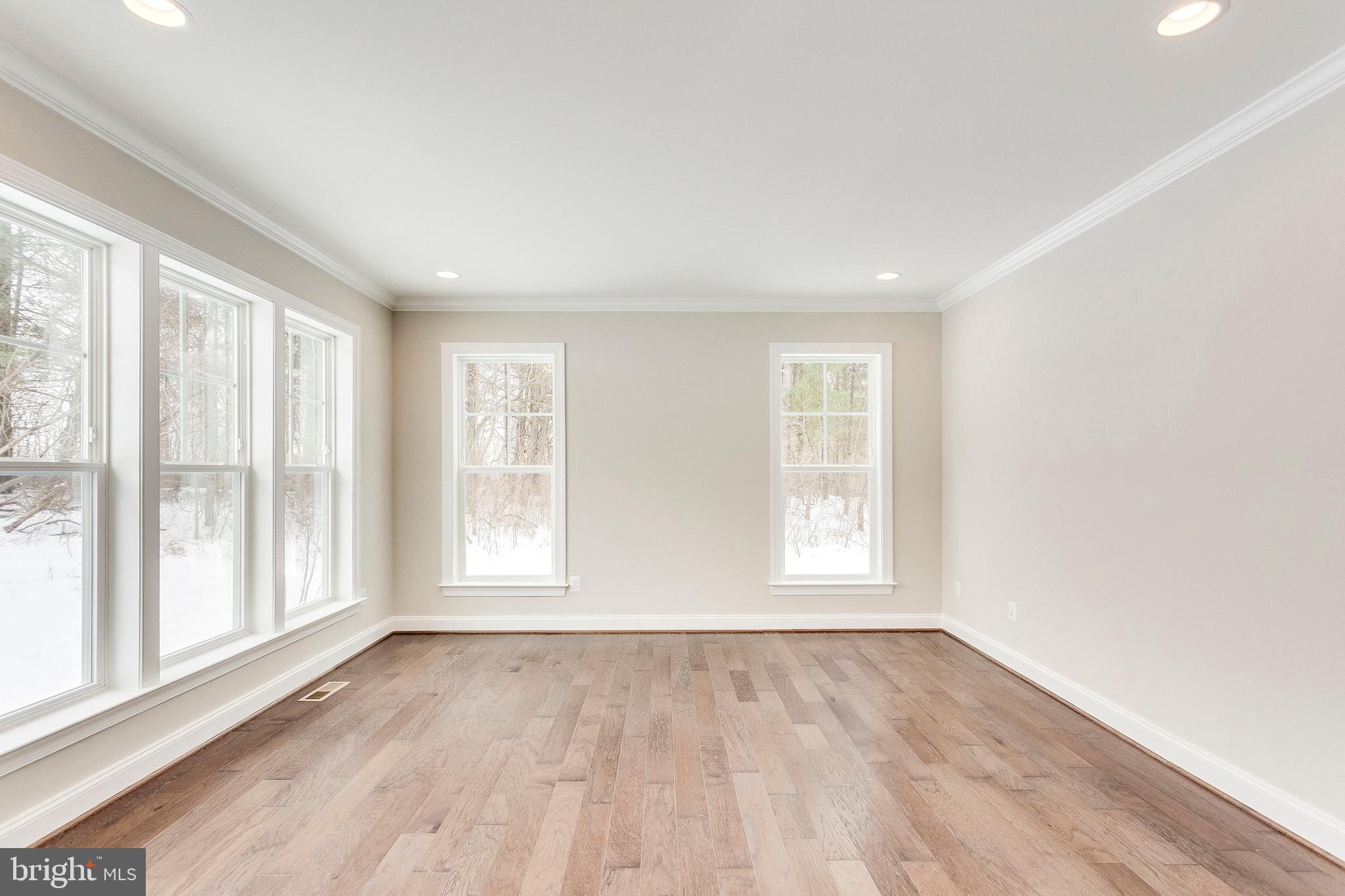 WALNUT RUN - Residential