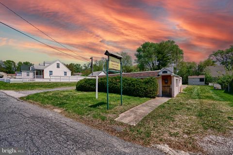 1721 BAYARD AVENUE DUNDALK MD 21222
