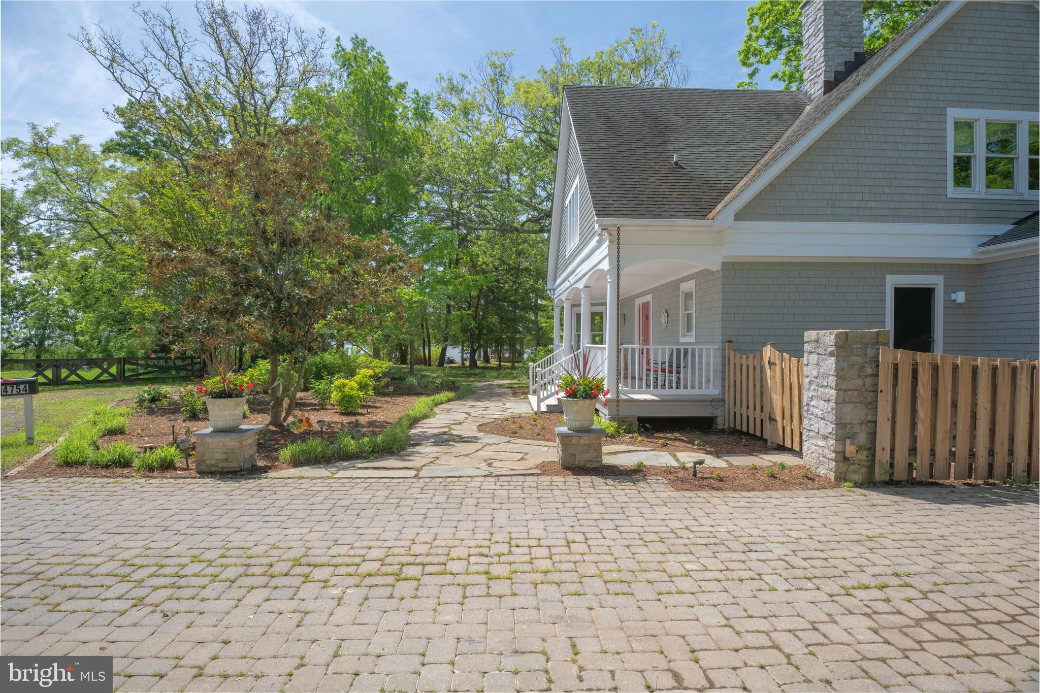 FELICITY COVE - Residential