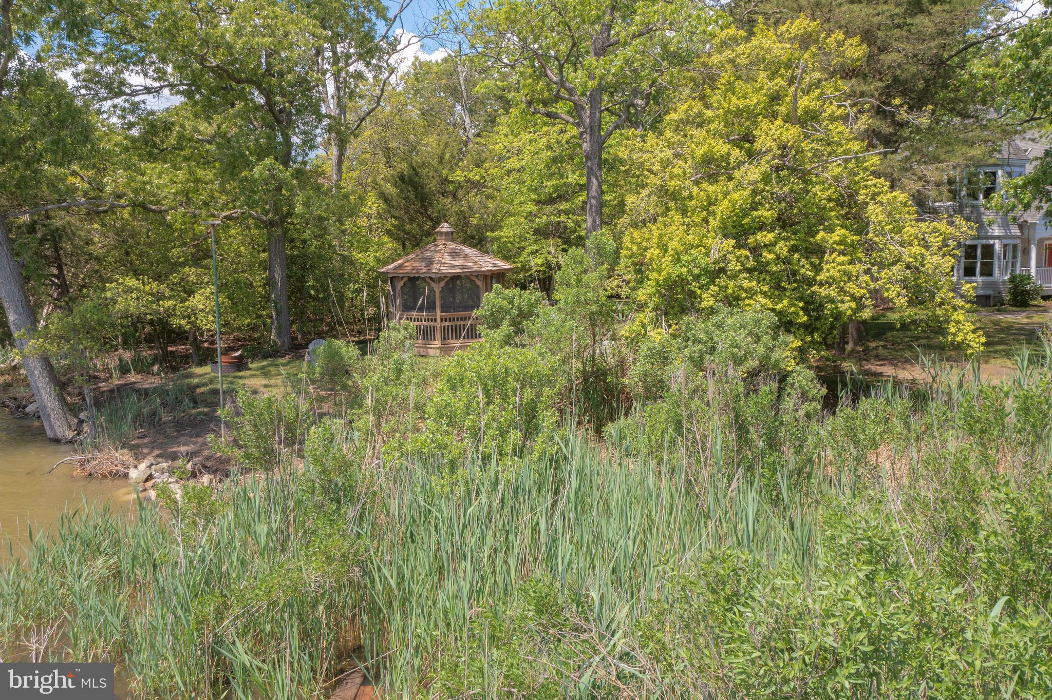 FELICITY COVE - Residential