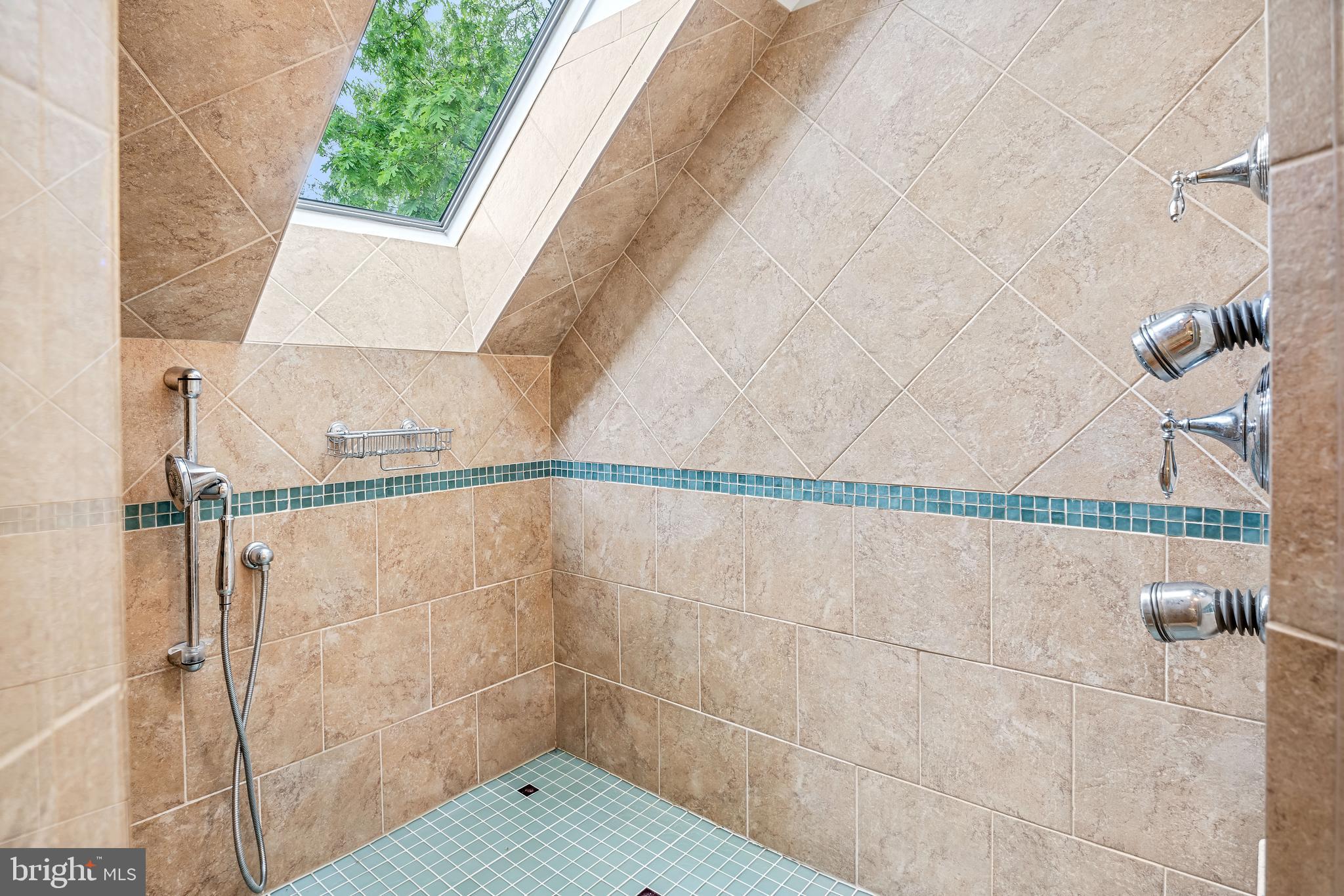 FELICITY COVE - Residential