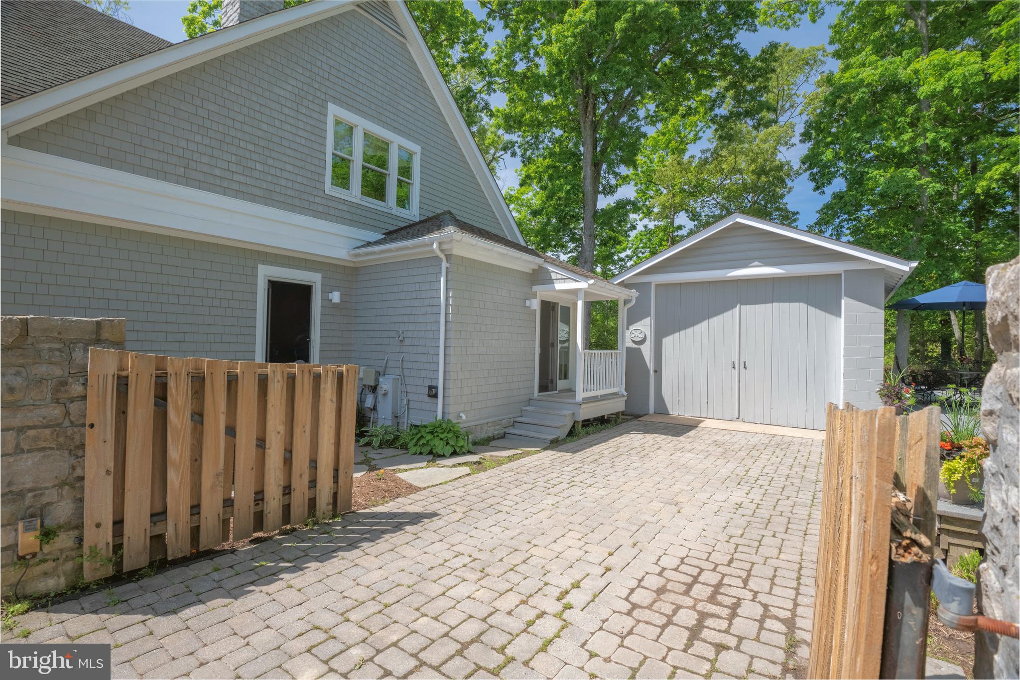 FELICITY COVE - Residential