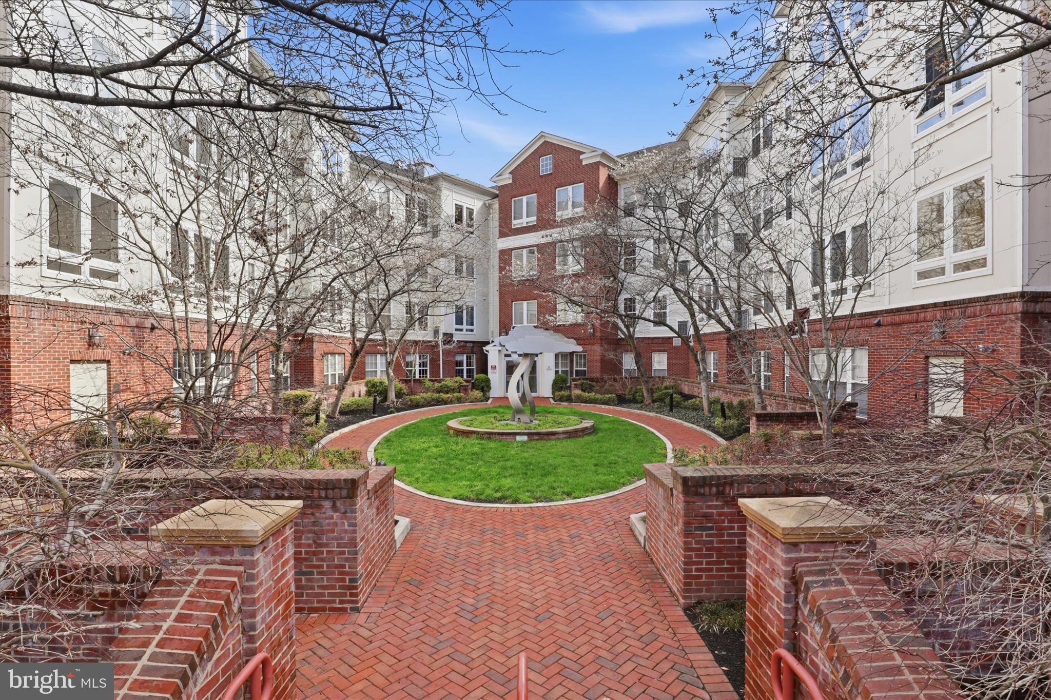 801 S GREENBRIER STREET 103