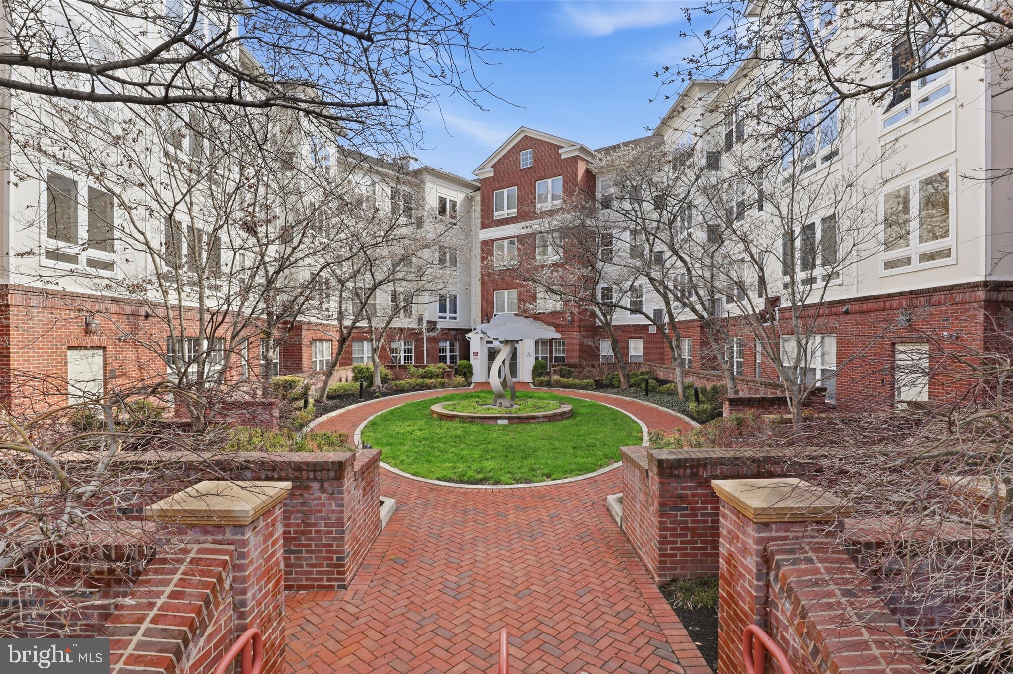 801 S GREENBRIER STREET 103