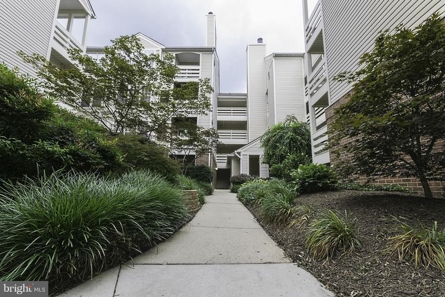 Lg 2 bed & 2 bath third floor unit in Reynolds Prospect. Open living room & dining room. Living room with fireplace & access to balcony.  MBR suite with two closets & full en suite bath. Kitchen with Corian counters, ceramic tile floor, new fridge & new MW. Washer & dryer in unit. Move-in ready! Two parking spaces. Close to Van Dorn Metro, I-395, Duke Street, Old Town Alexandria, Landmark, & DC.