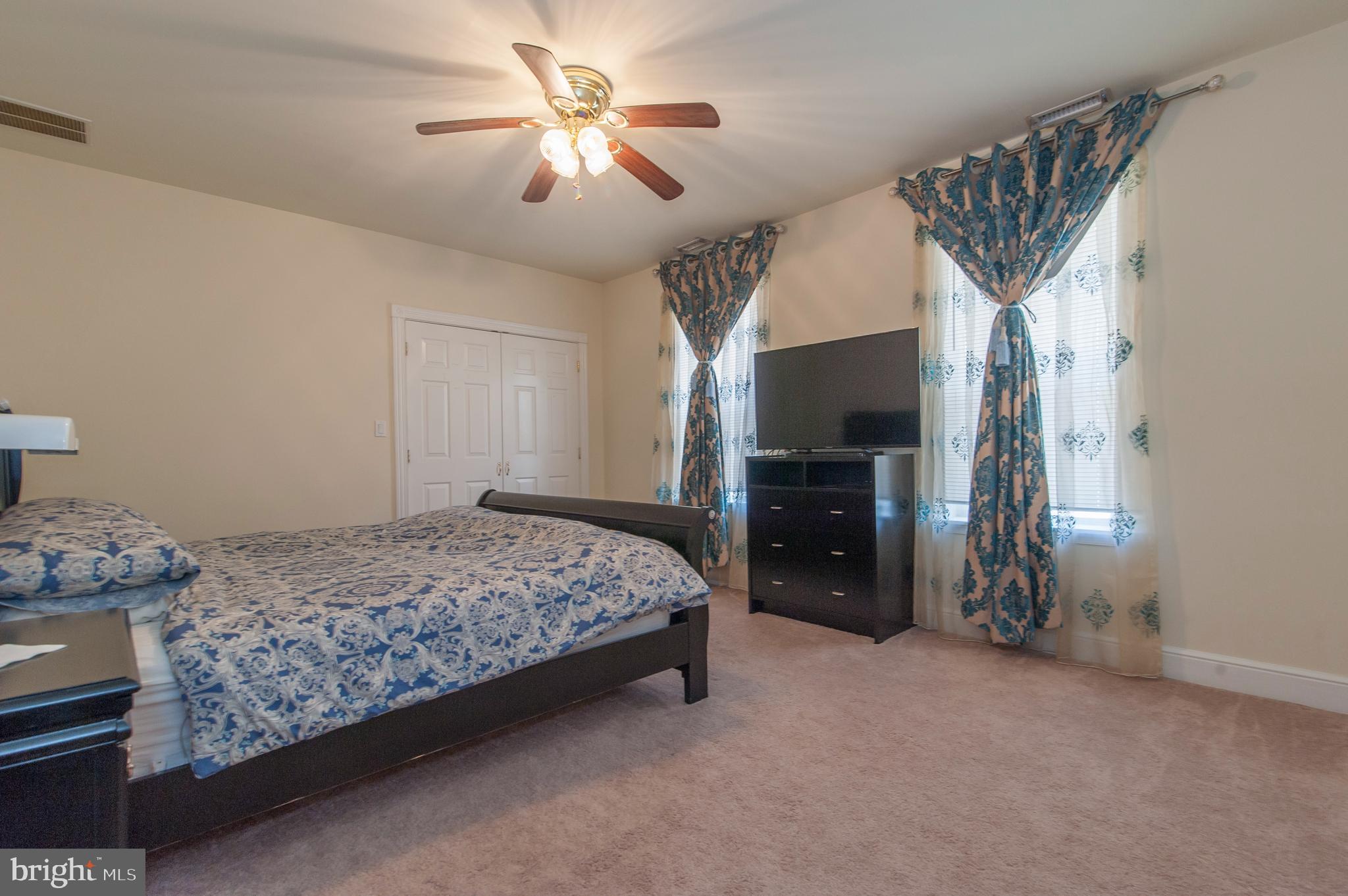 HOWARD PARK - Residential