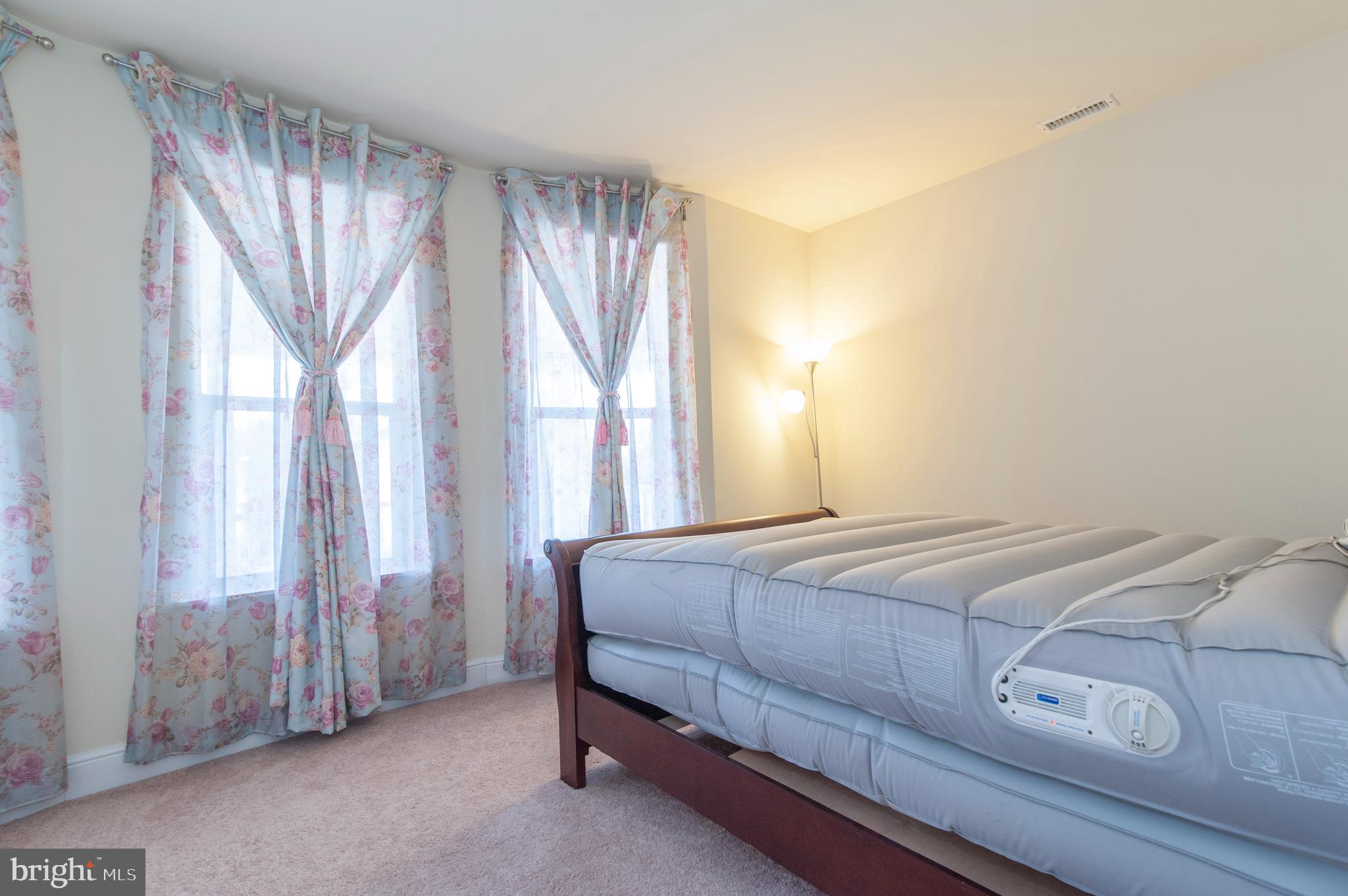 HOWARD PARK - Residential