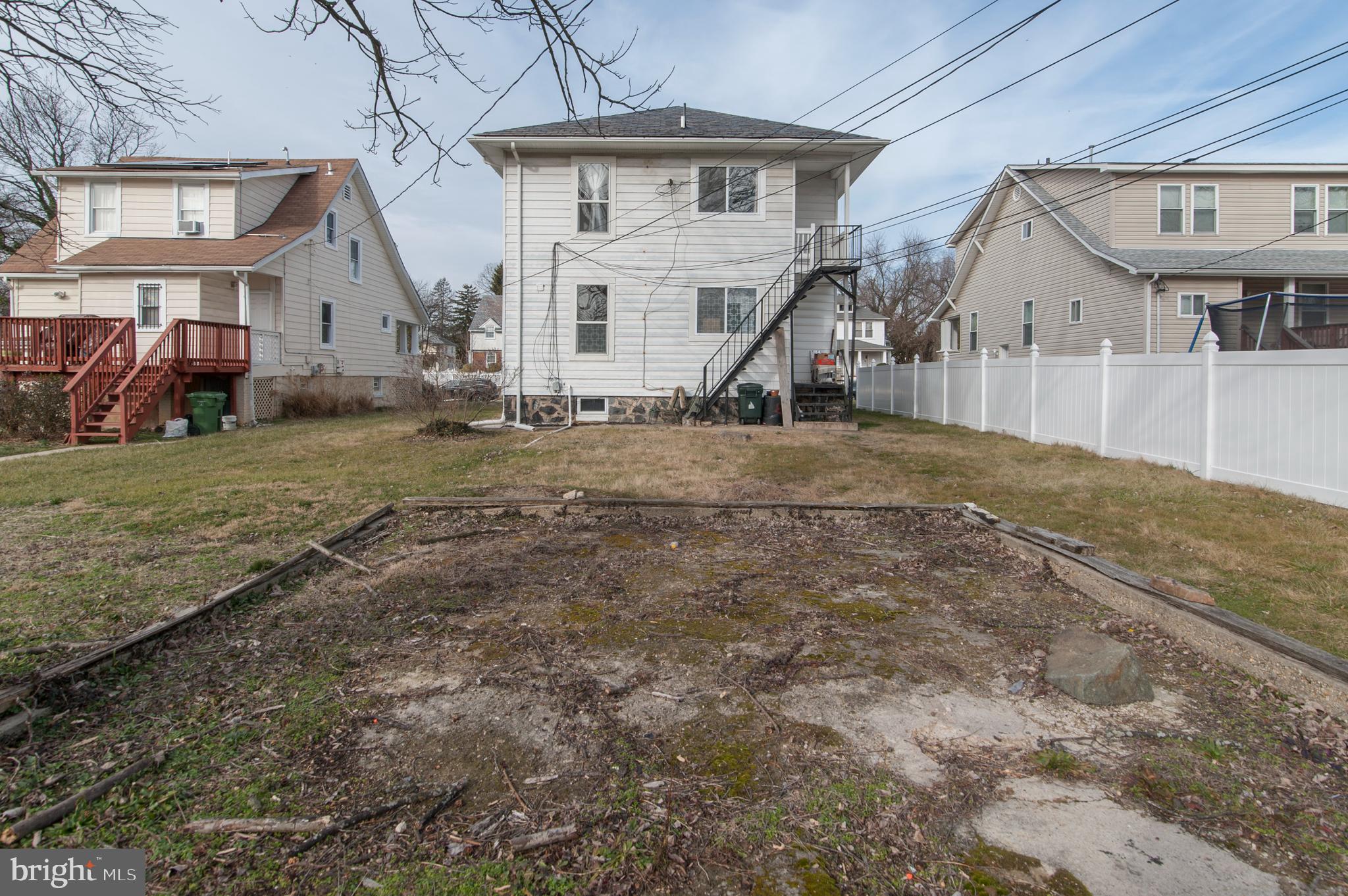 HOWARD PARK - Residential