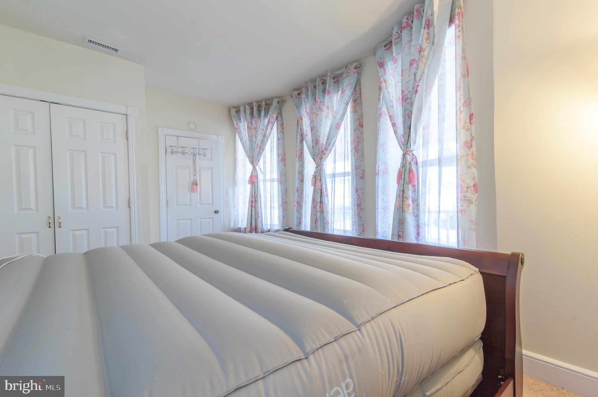 HOWARD PARK - Residential