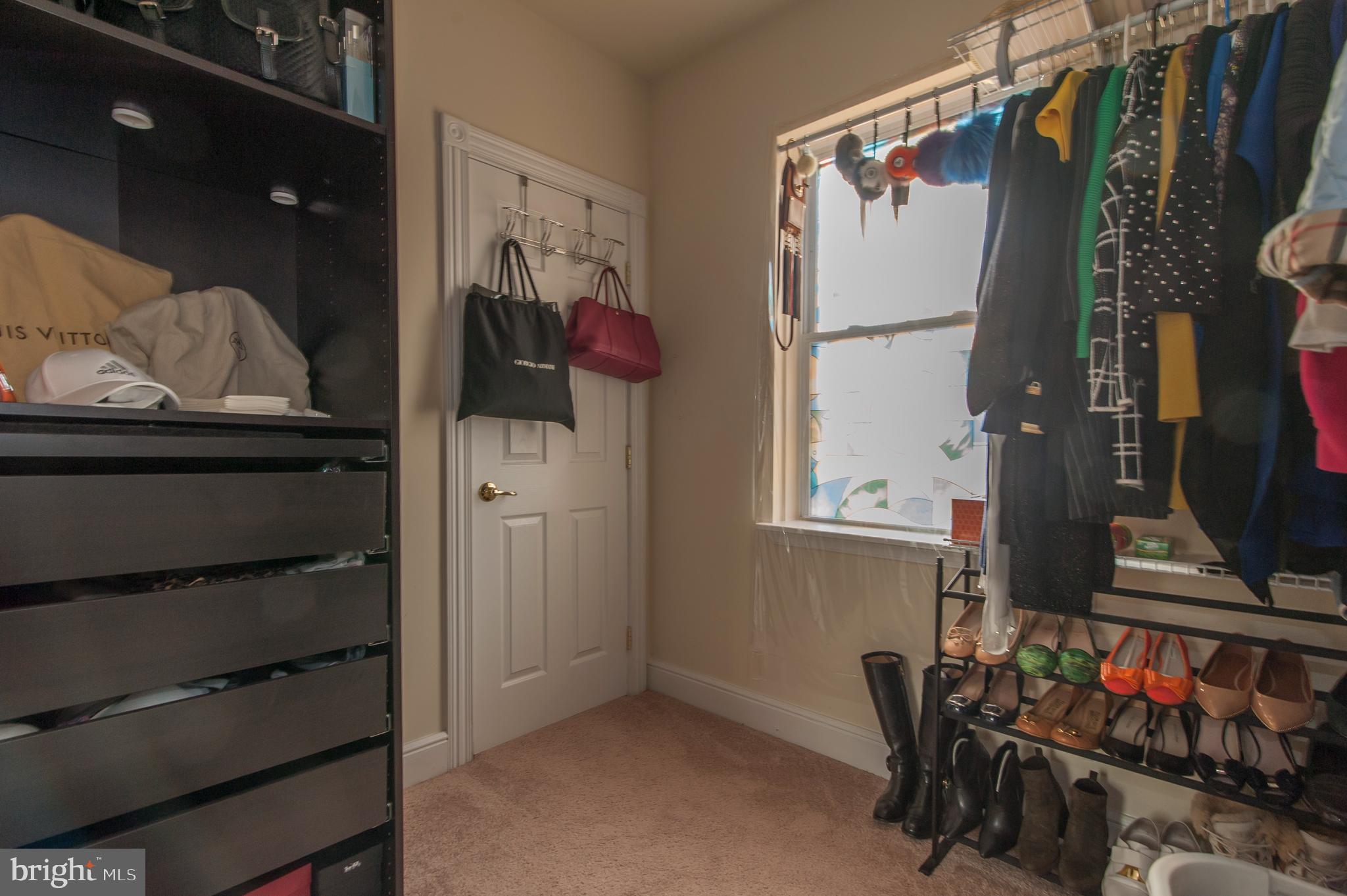 HOWARD PARK - Residential