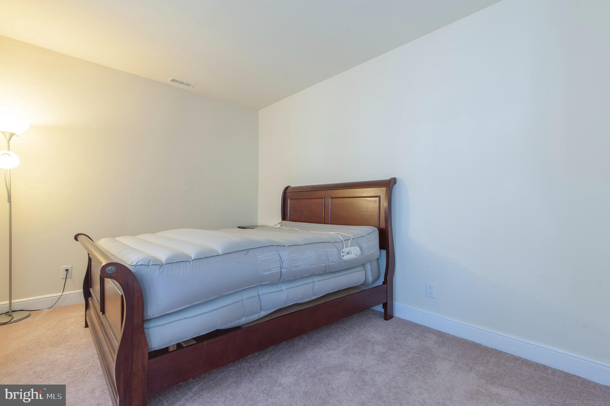 HOWARD PARK - Residential