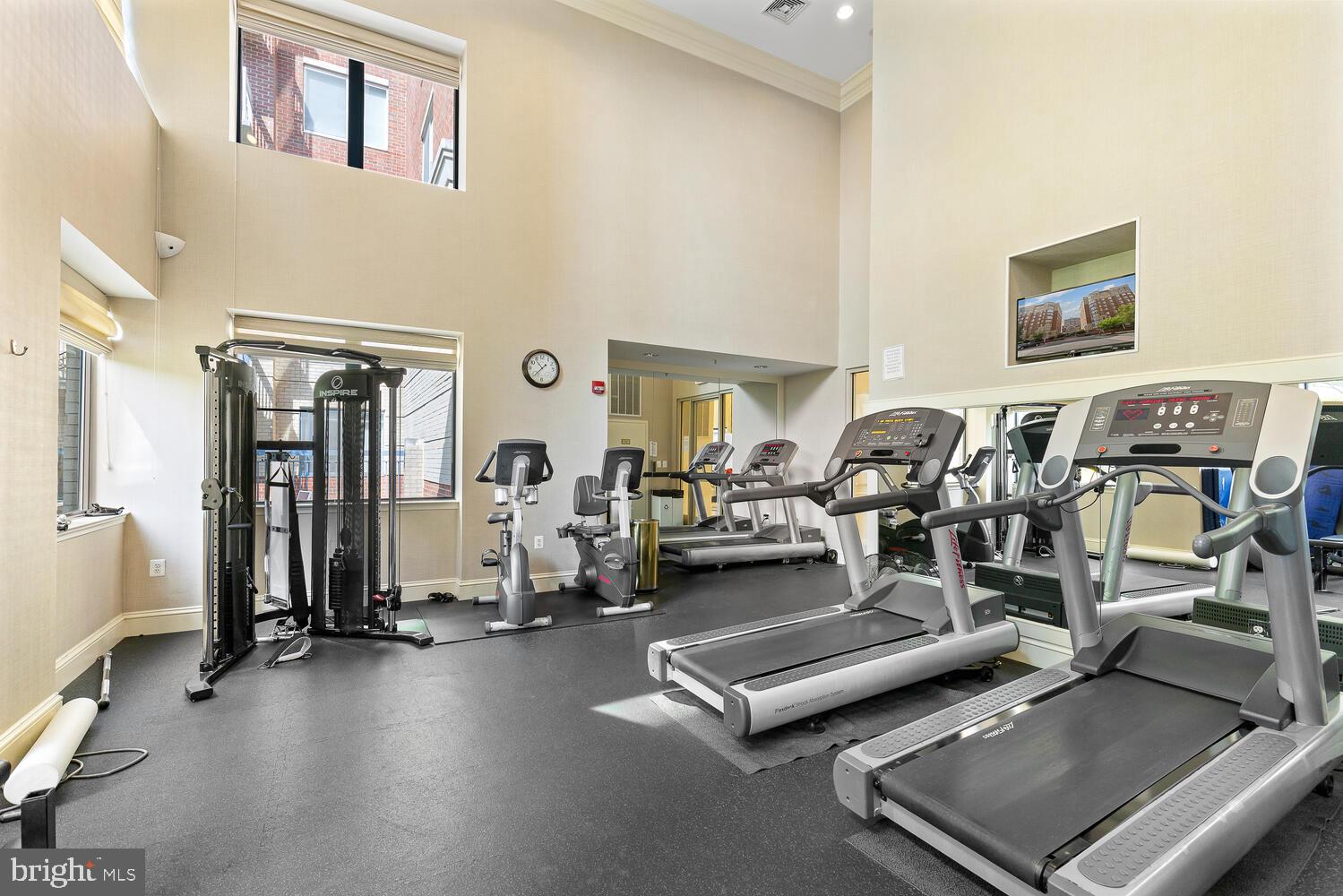 LEXINGTON SQUARE - Residential Lease