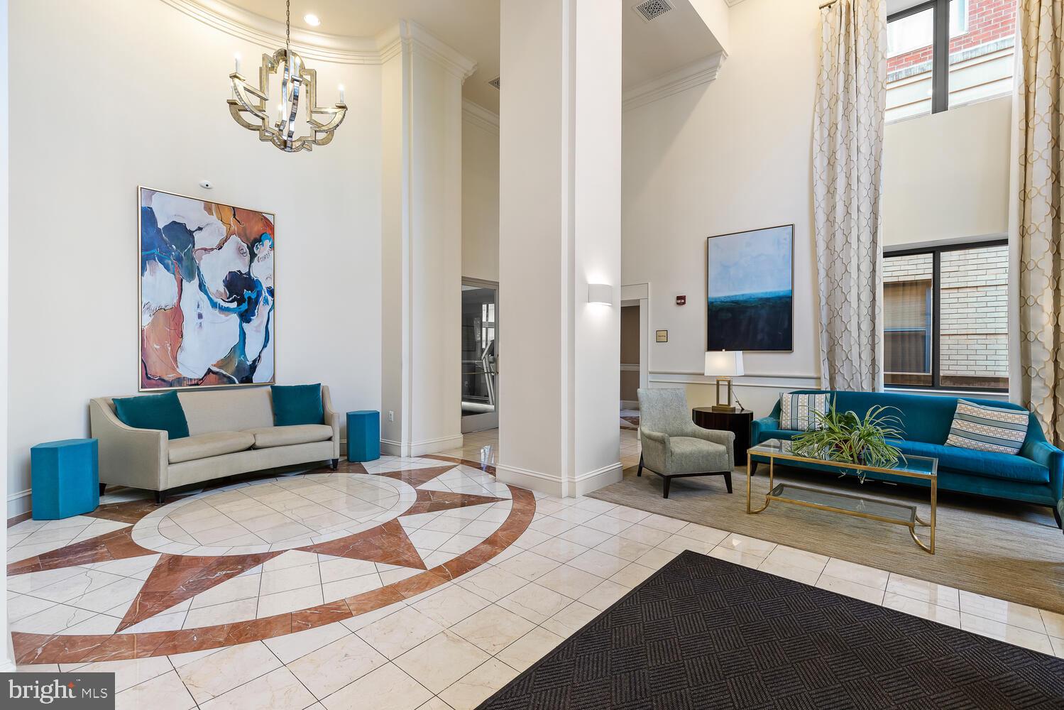 LEXINGTON SQUARE - Residential Lease