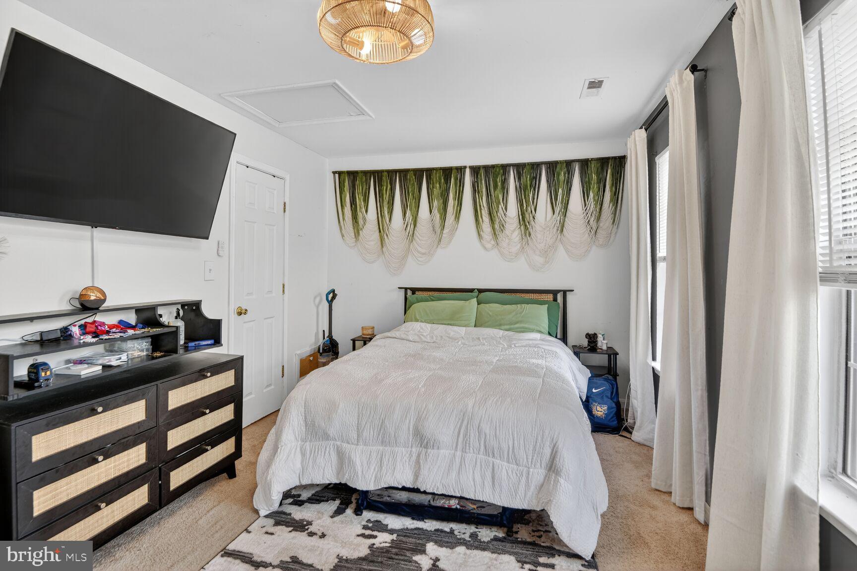 KINGS GRANT - Residential