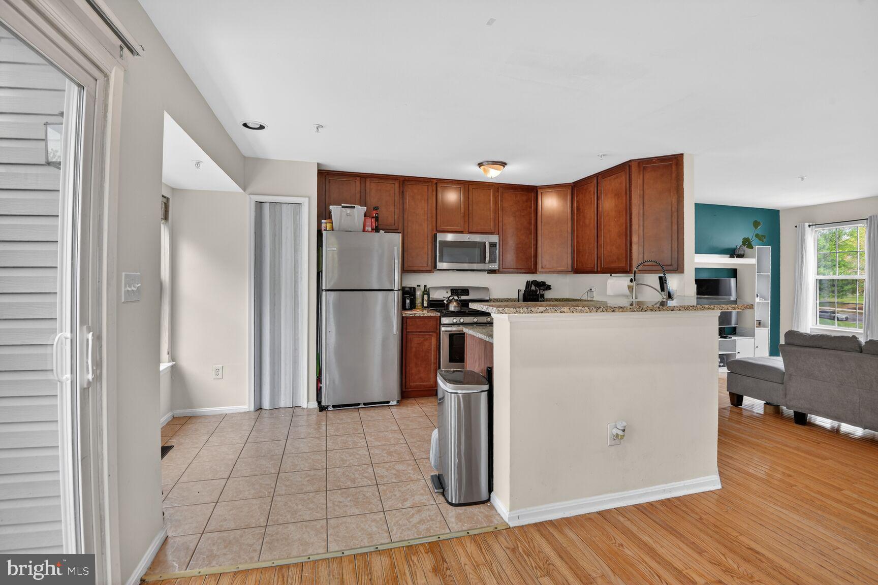 KINGS GRANT - Residential