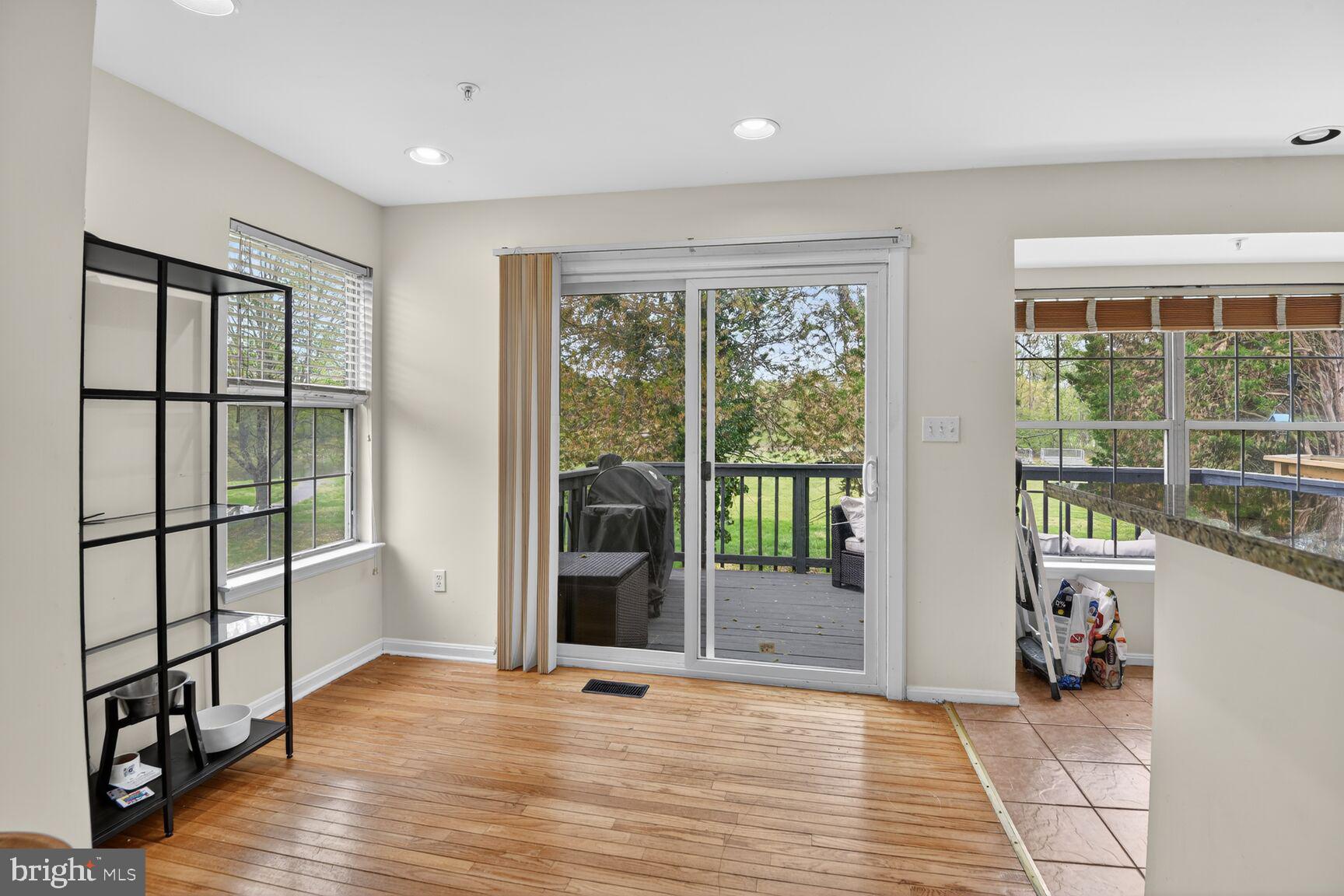 KINGS GRANT - Residential