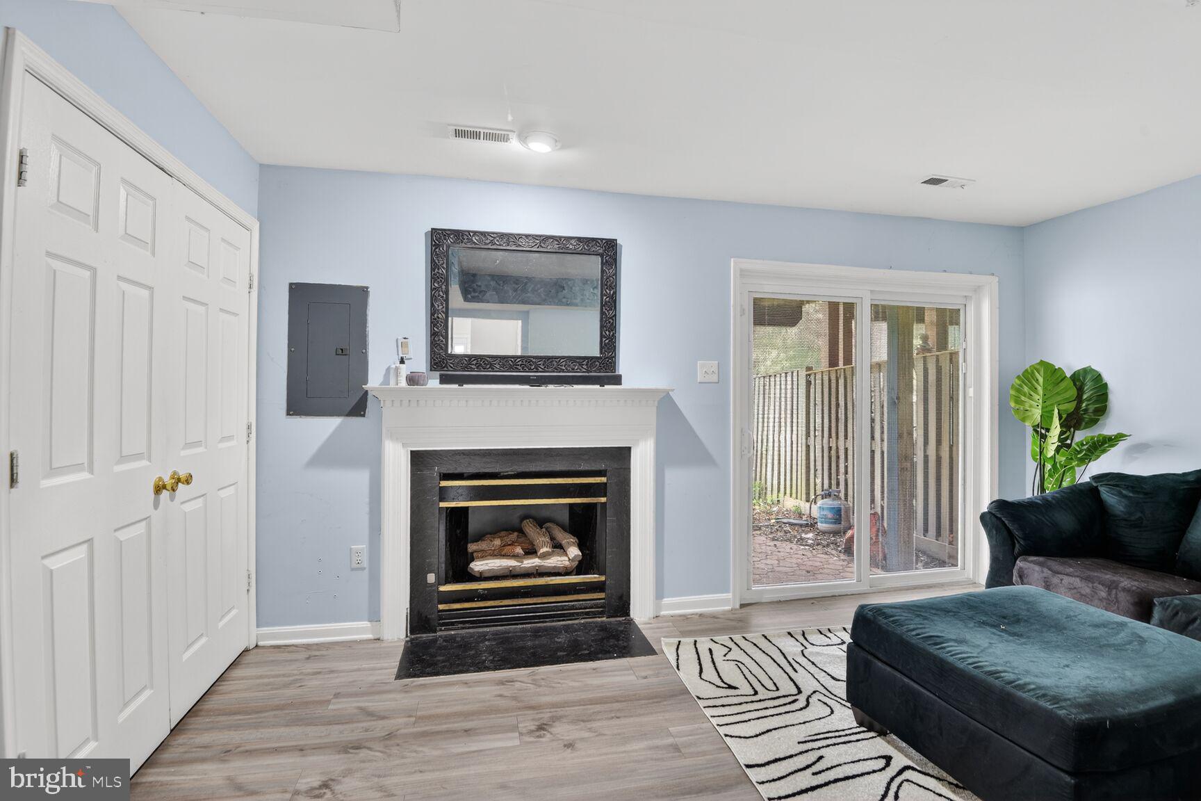 KINGS GRANT - Residential