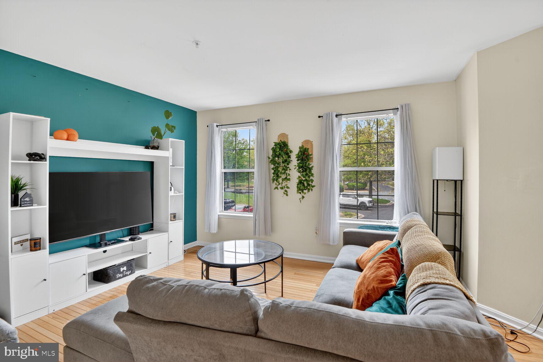 KINGS GRANT - Residential