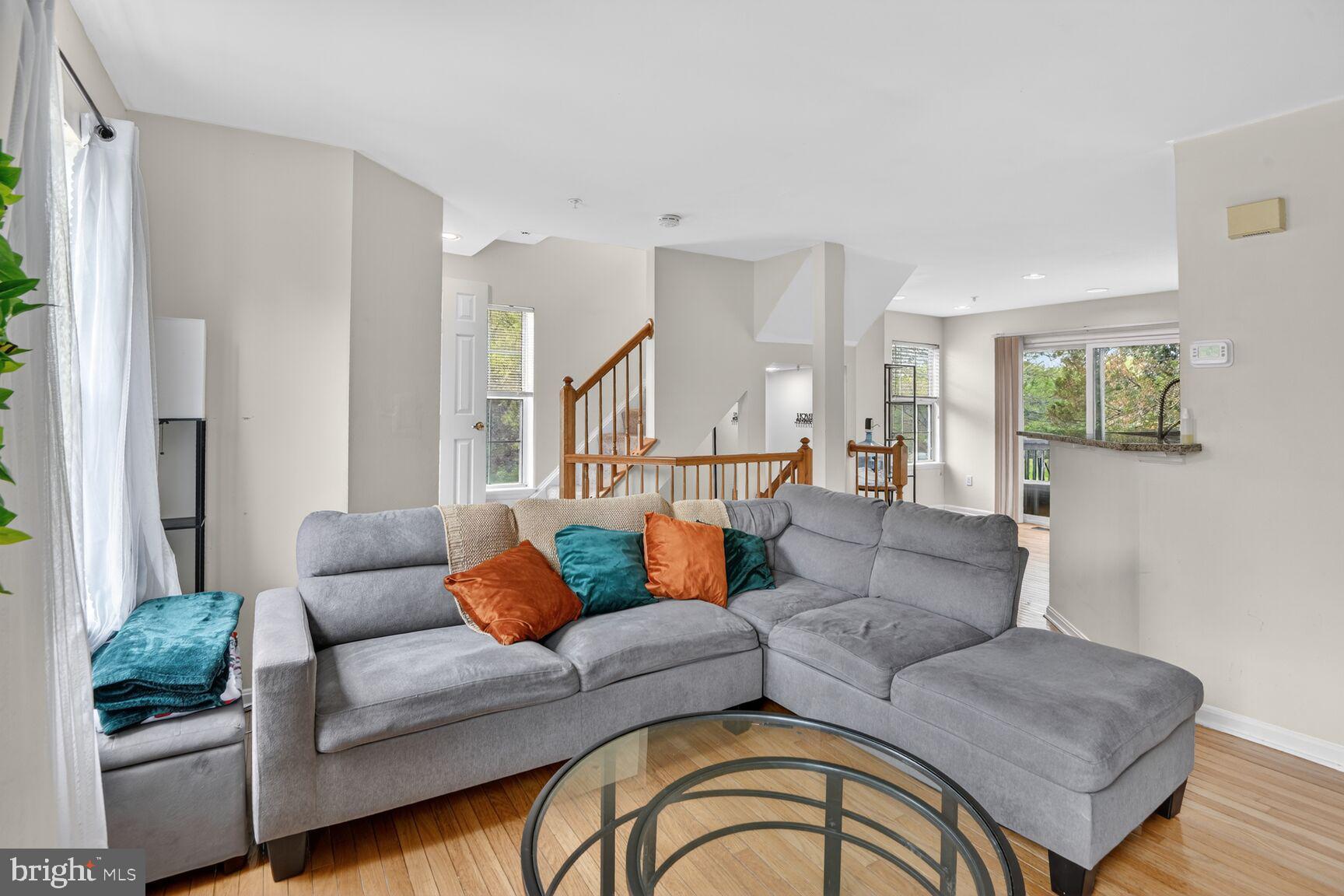 KINGS GRANT - Residential