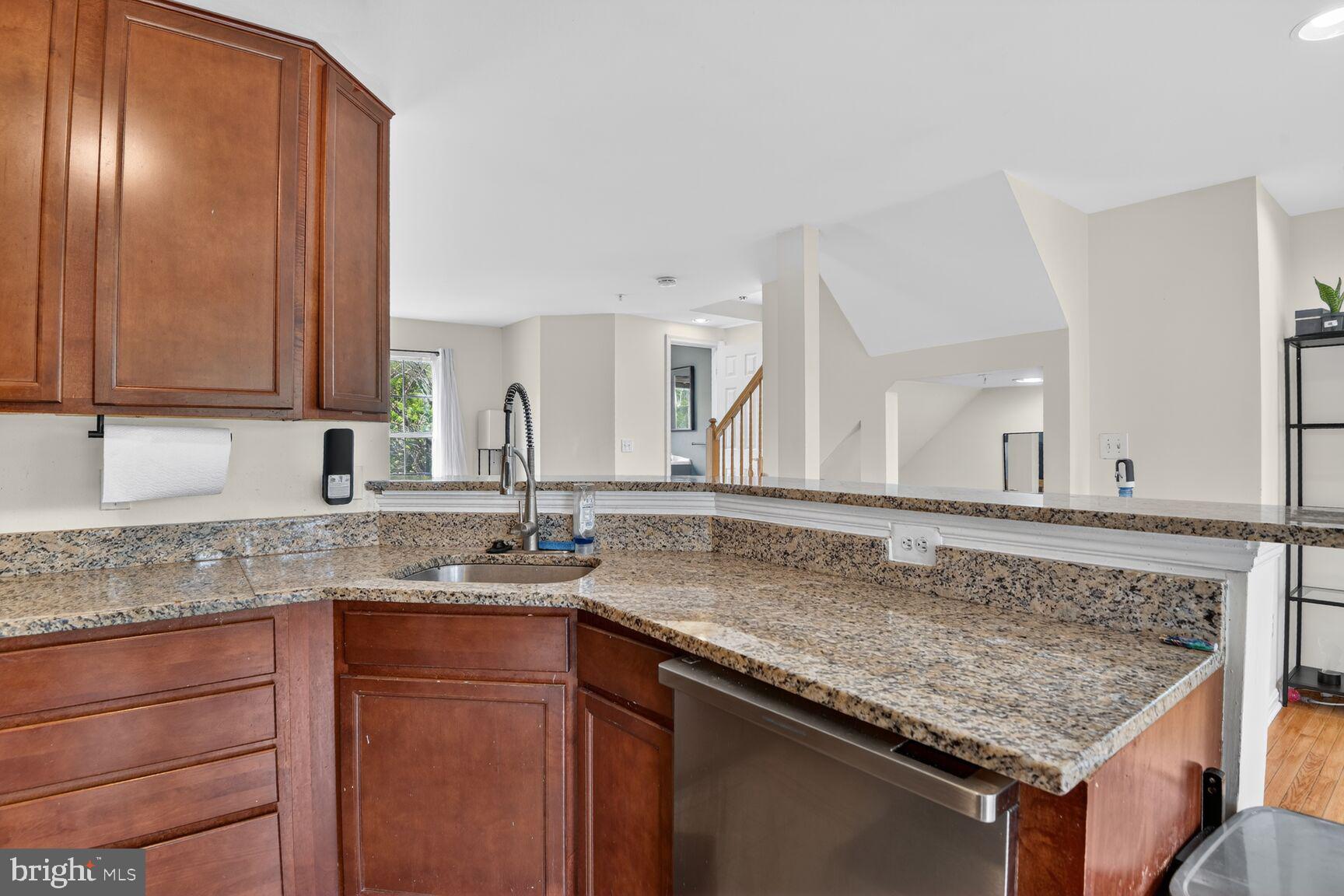 KINGS GRANT - Residential