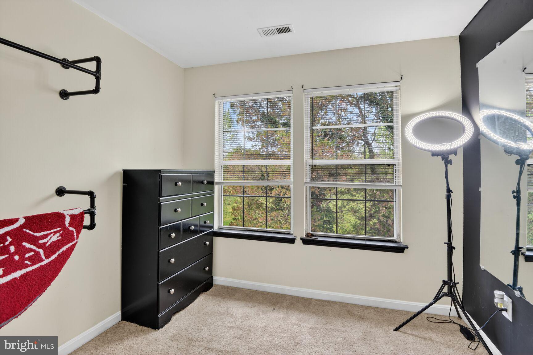 KINGS GRANT - Residential