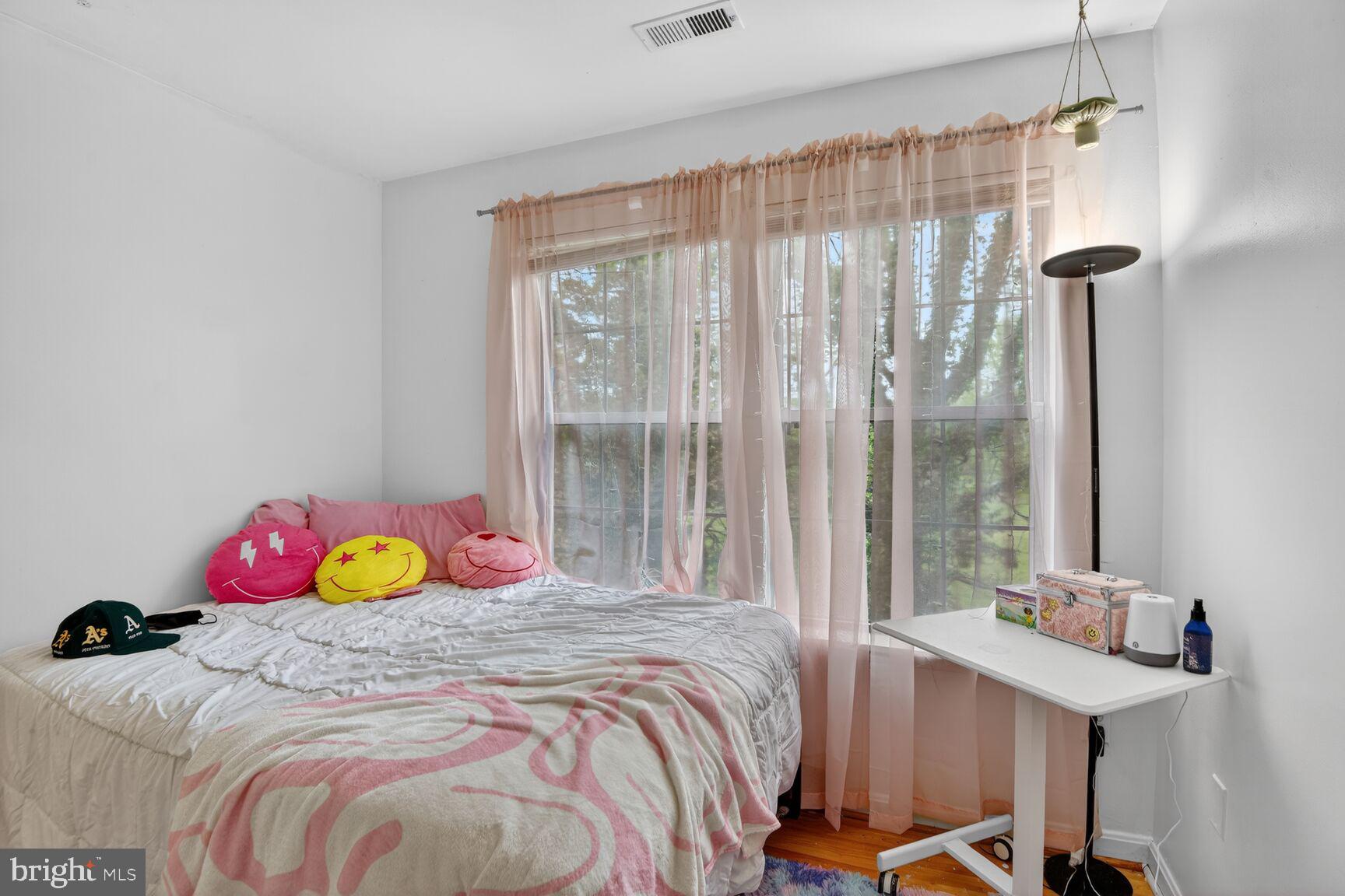 KINGS GRANT - Residential