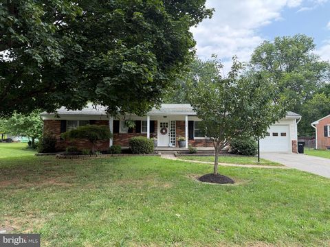 Homes For Sale - 338 Lanny Drive<br/> WINCHESTER, VA 22601