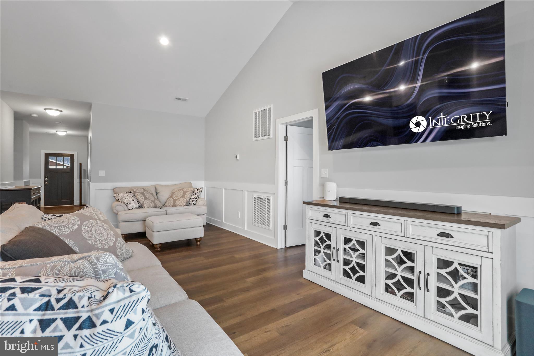 THISTLE LANDING - Residential