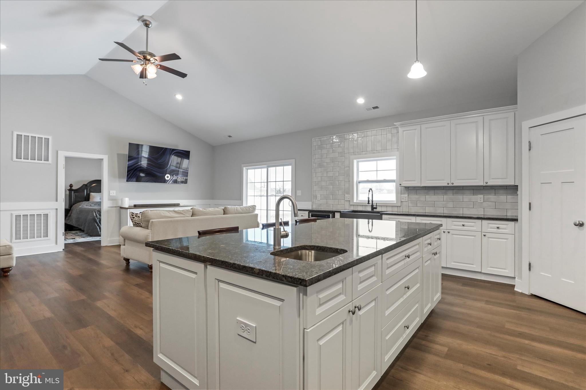 THISTLE LANDING - Residential