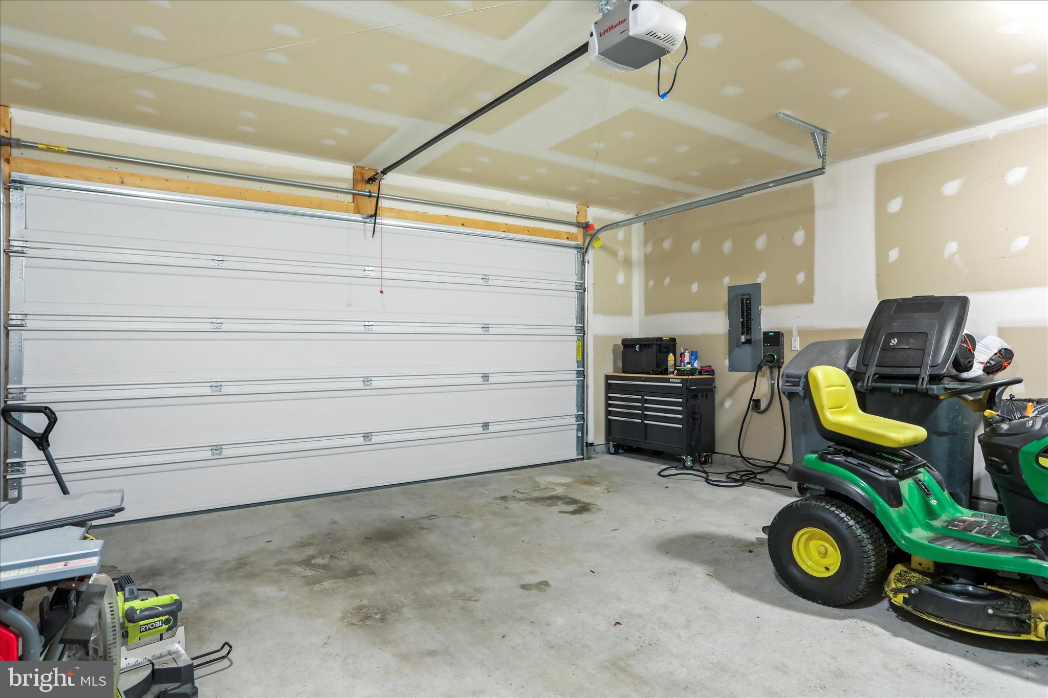 THISTLE LANDING - Residential