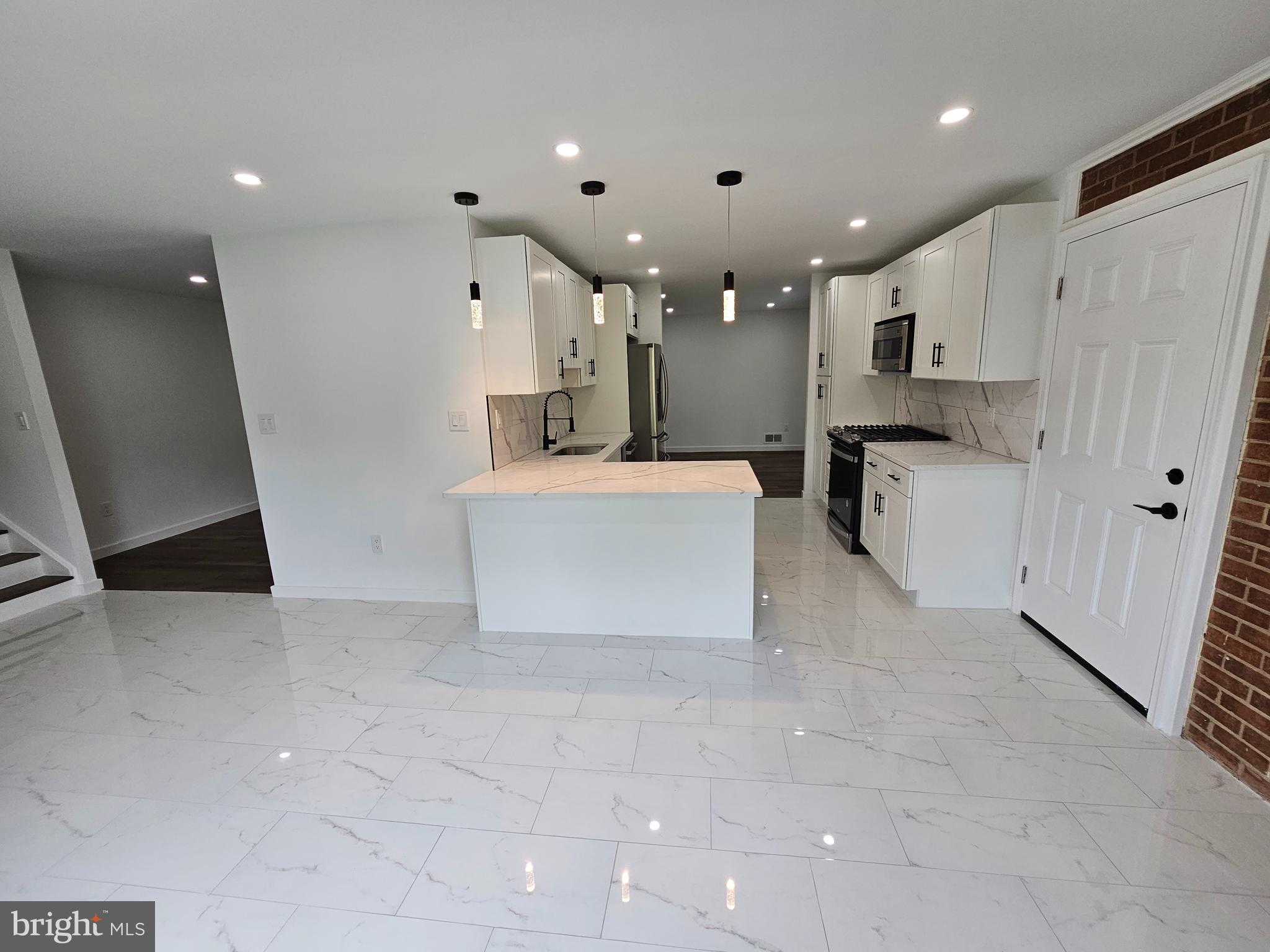 LAYHILL SOUTH - Residential