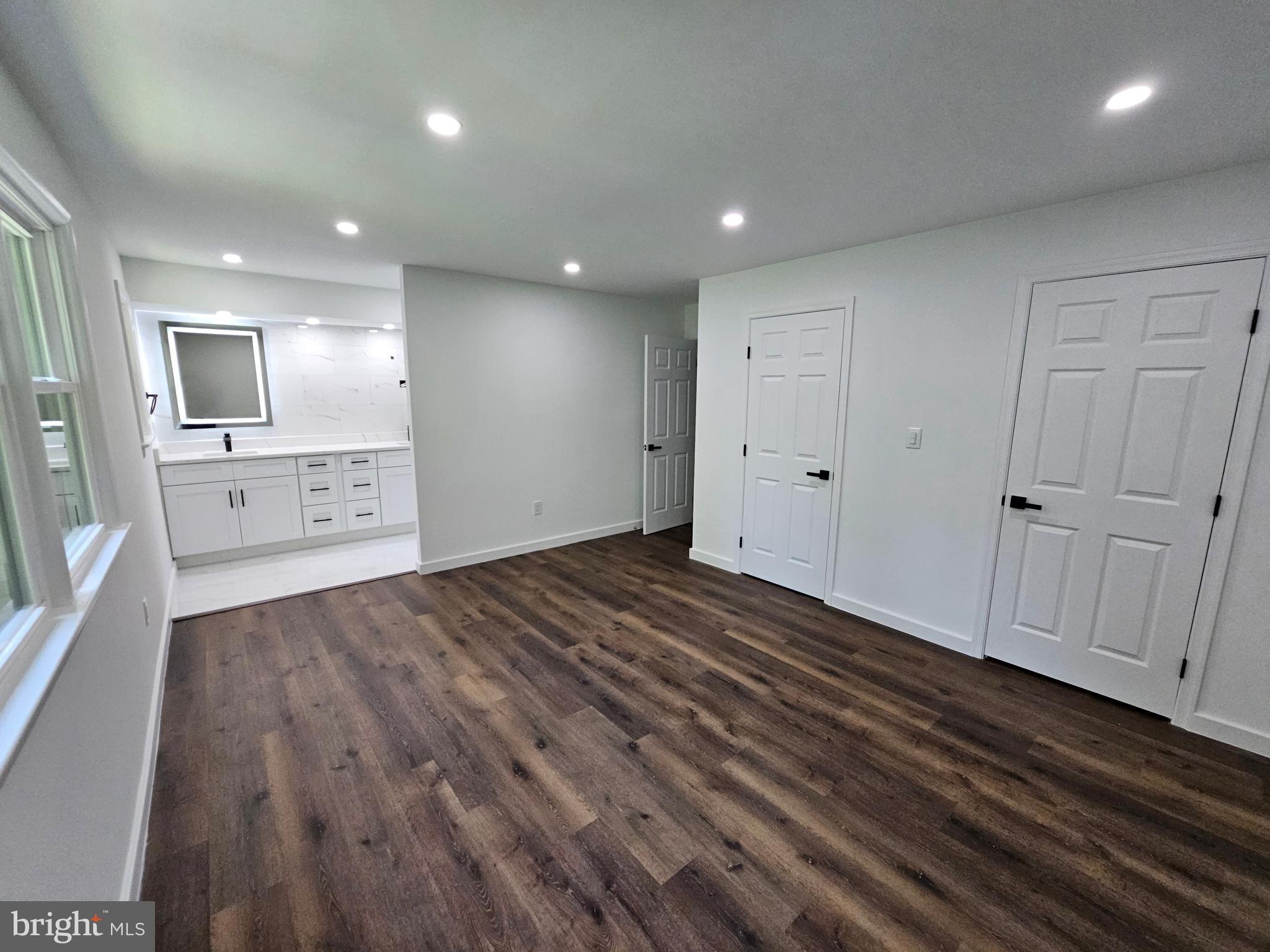 LAYHILL SOUTH - Residential