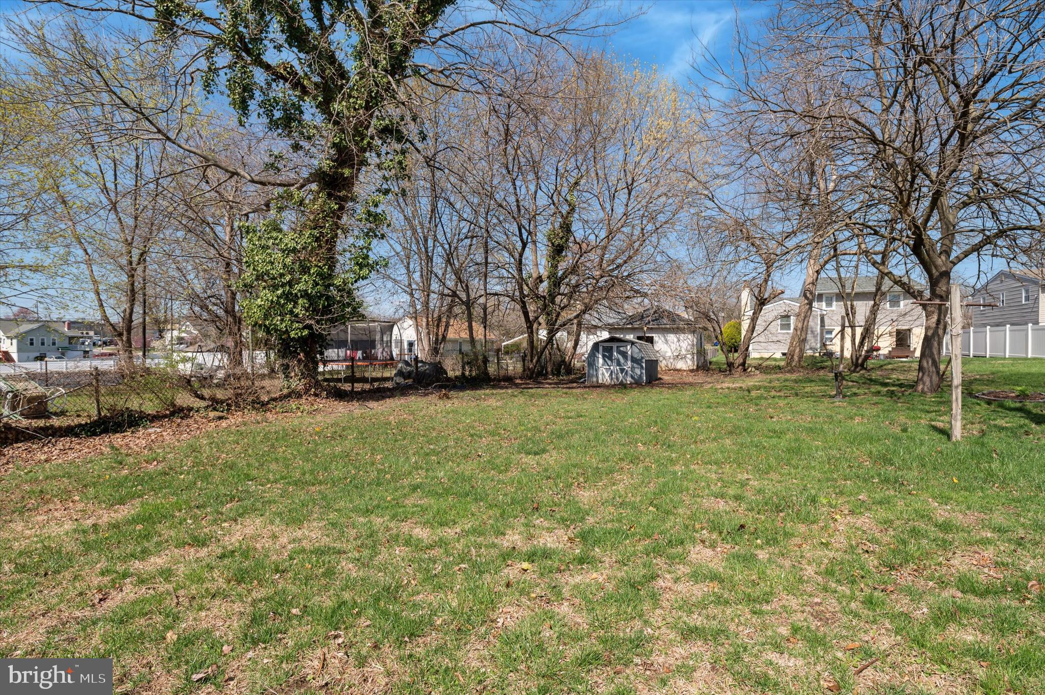 TWIN OAKS - Residential