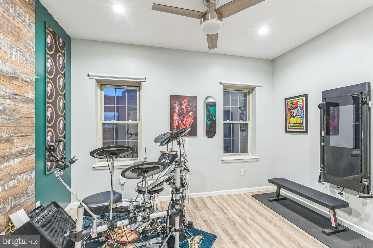 FAIRMOUNT - Residential