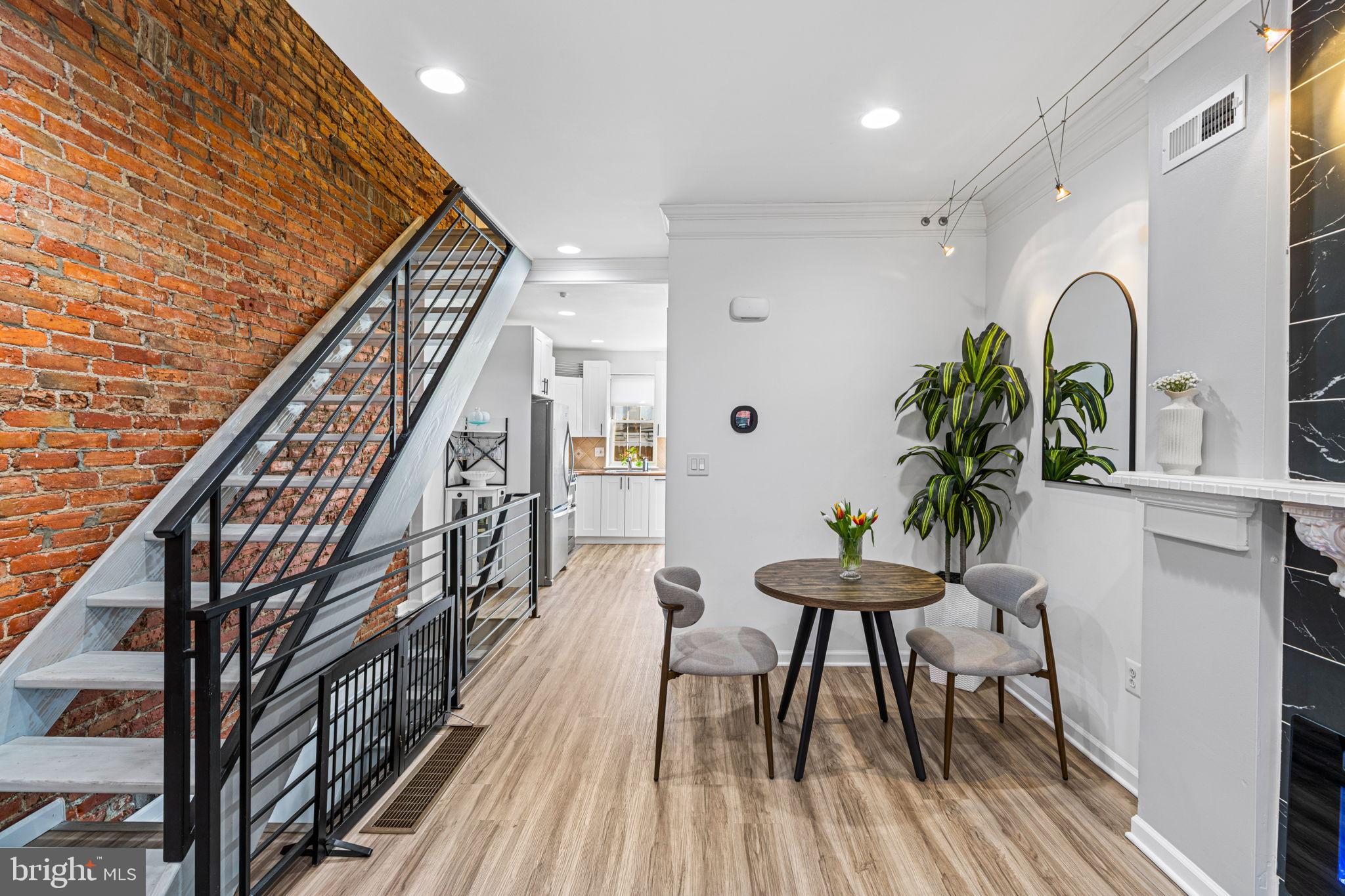 FAIRMOUNT - Residential