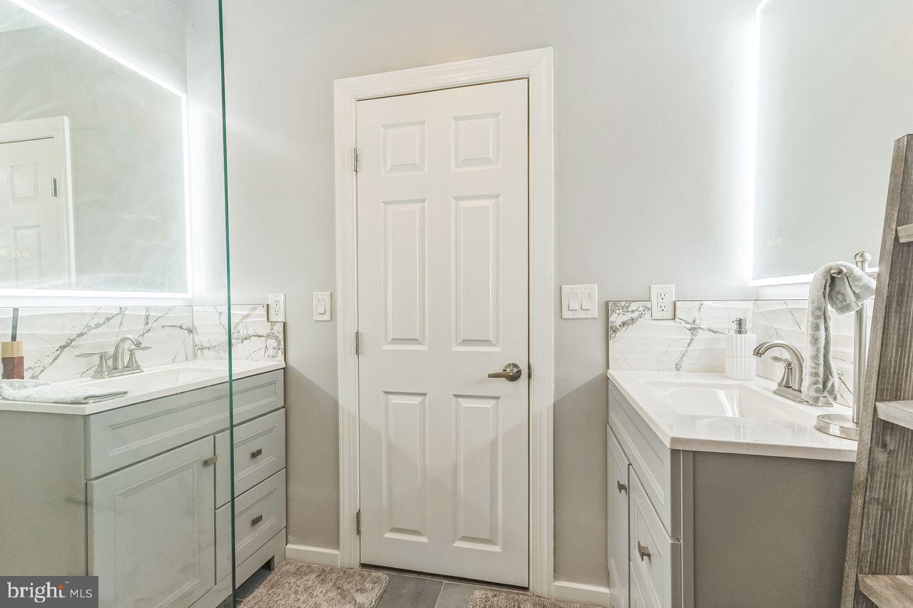 FAIRMOUNT - Residential