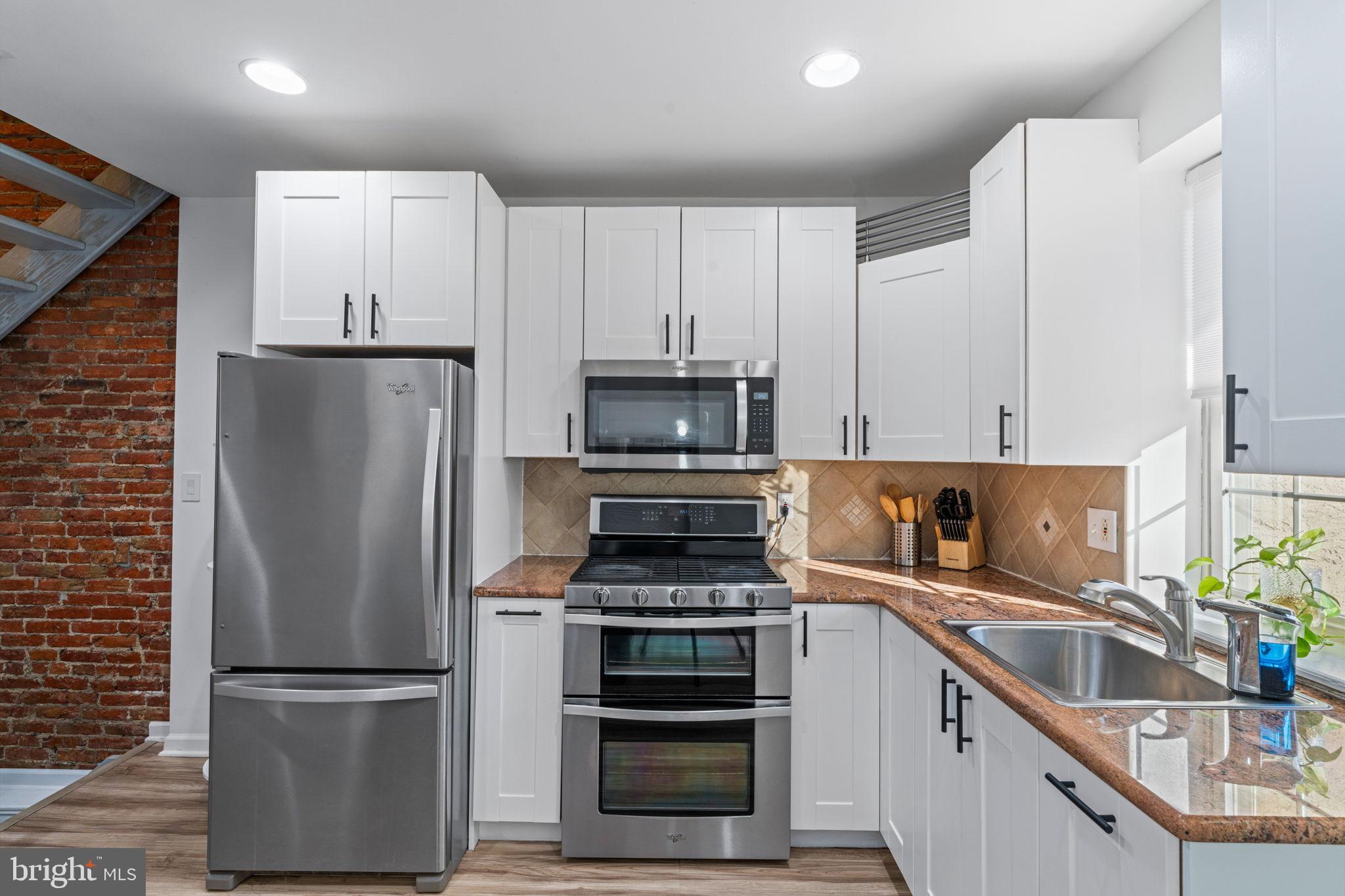 FAIRMOUNT - Residential