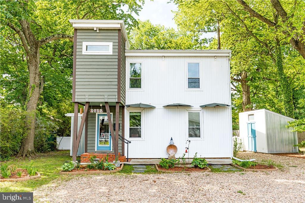 2505 BURNLEY AVENUE