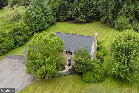 Photo of 175 N Ridge Road, REINHOLDS, PA 17569 (MLS # PALA2073268)