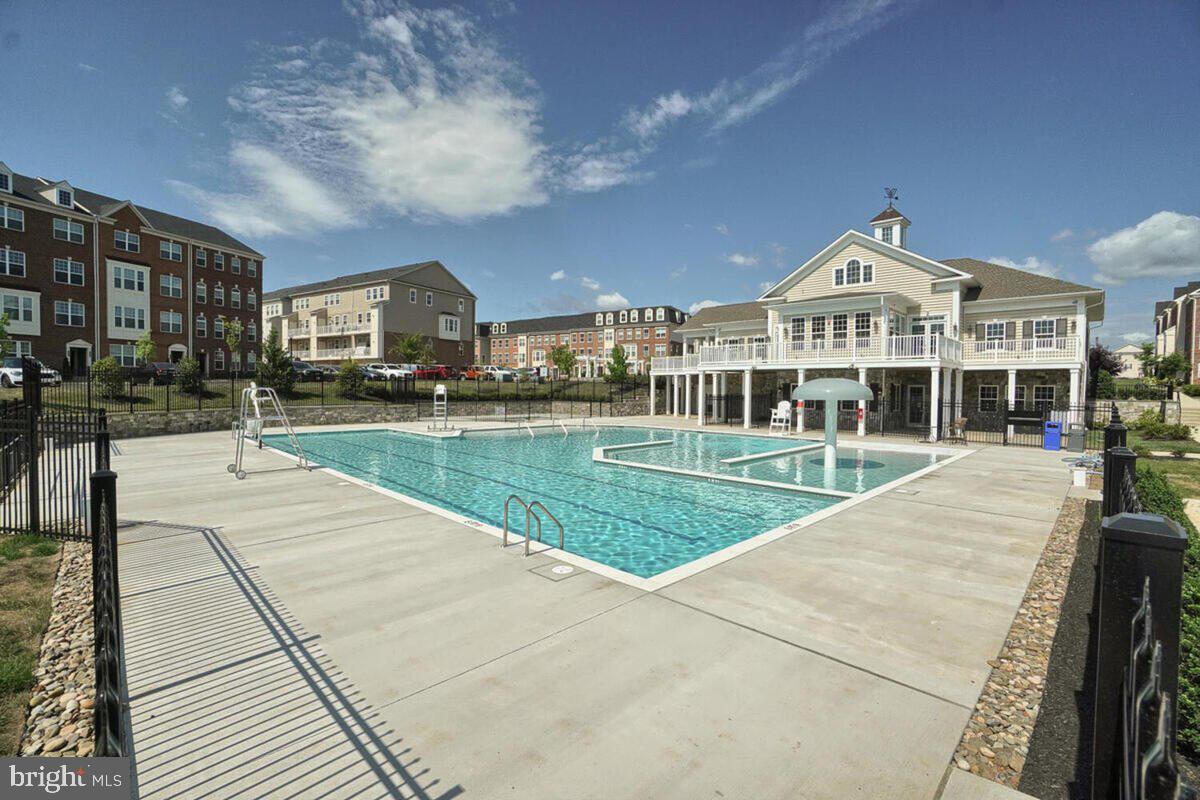 WESTVIEW SOUTH - Residential