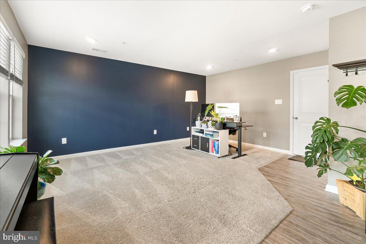 WESTVIEW SOUTH - Residential