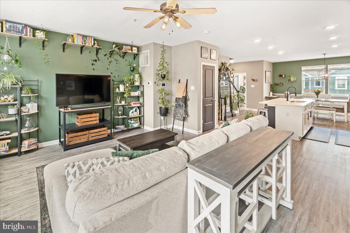 WESTVIEW SOUTH - Residential