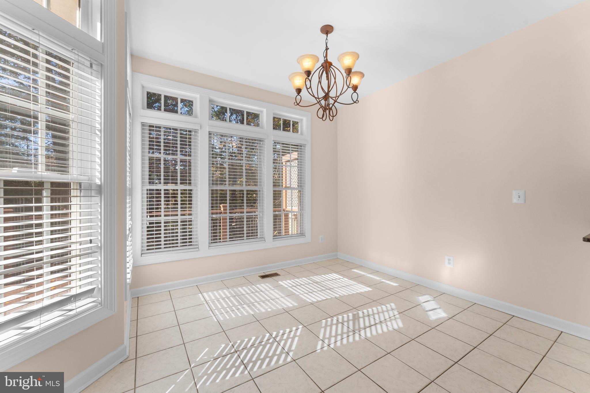 VIRGINIA OAKS - Residential