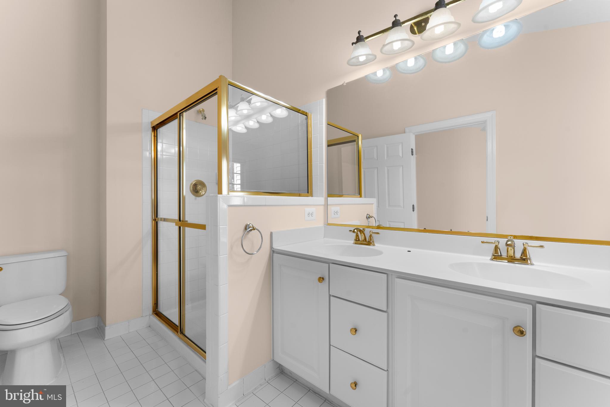 VIRGINIA OAKS - Residential