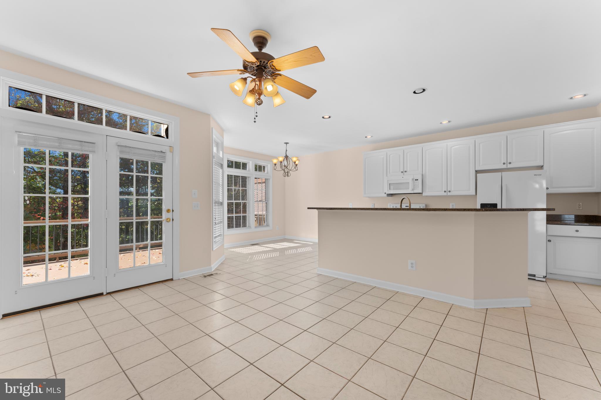 VIRGINIA OAKS - Residential