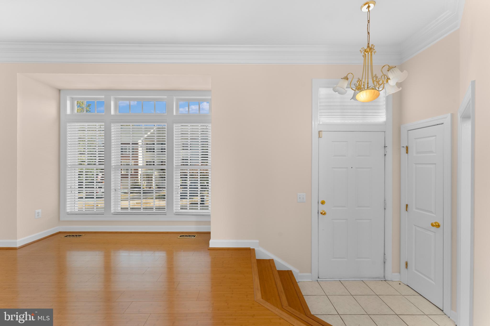 VIRGINIA OAKS - Residential